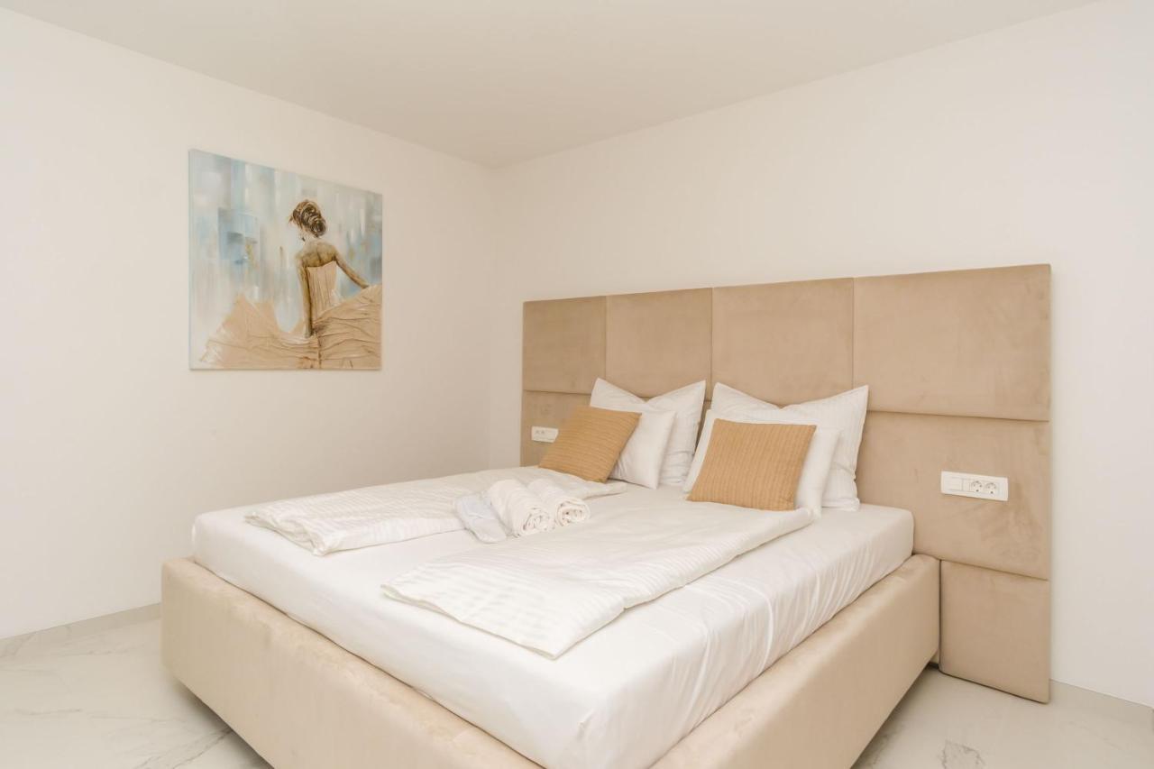 Apartmani Simi - The Sun Crikvenica Exterior foto