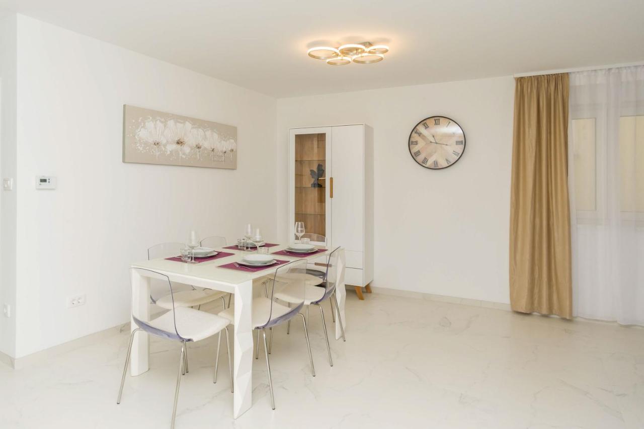 Apartmani Simi - The Sun Crikvenica Exterior foto