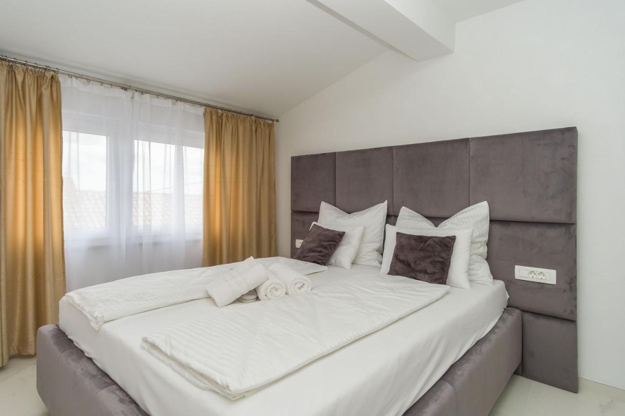 Apartmani Simi - The Sun Crikvenica Exterior foto