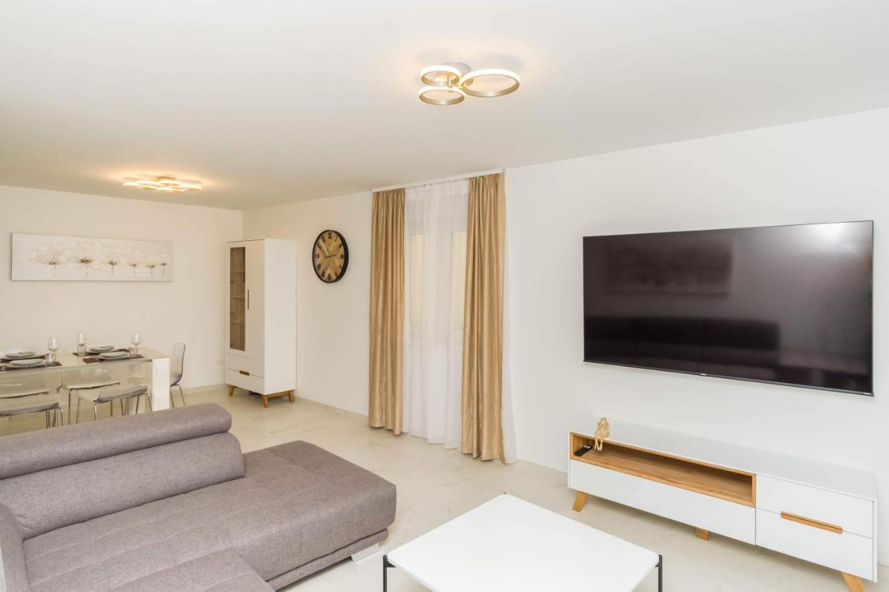 Apartmani Simi - The Sun Crikvenica Exterior foto